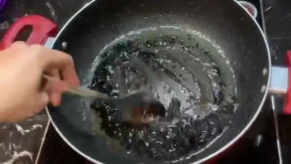 Hình bước làm 2 của món Mỳ tương đen Hàn Quốc 짜장면