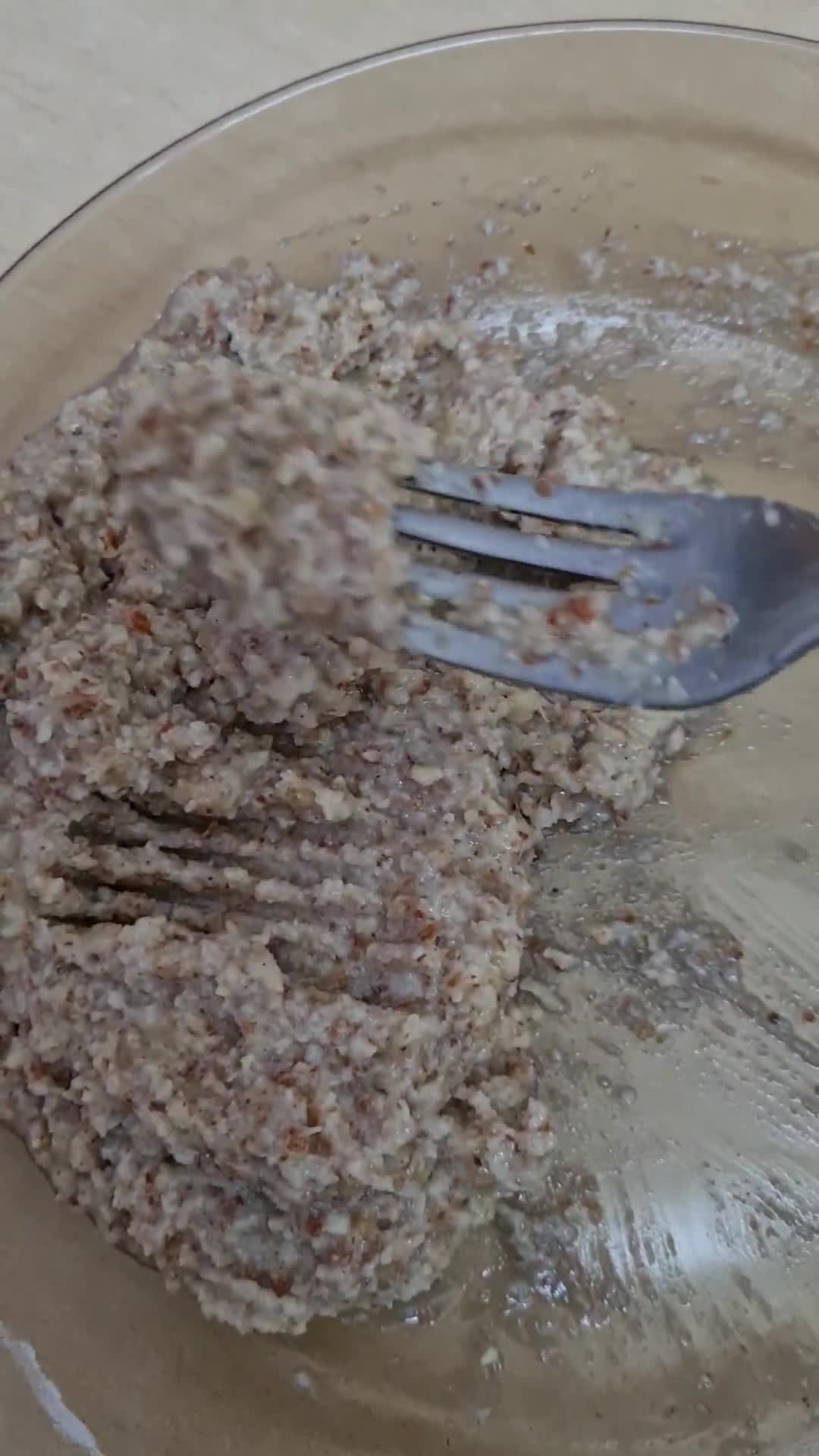 Foto del paso 4 de la receta: Galletas de banana y almendras 🌱 sin azúcares agregados ni edulcorantes 🌱 veggie 🌱 sin gluten 🌱