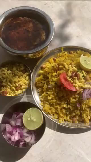 तरी पोहा — रेसिपी चरण 12 फोटो