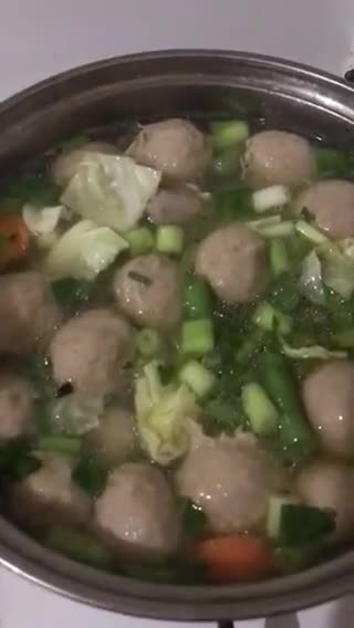 Foto langkah ke 4 dari resep Sup bakso.
