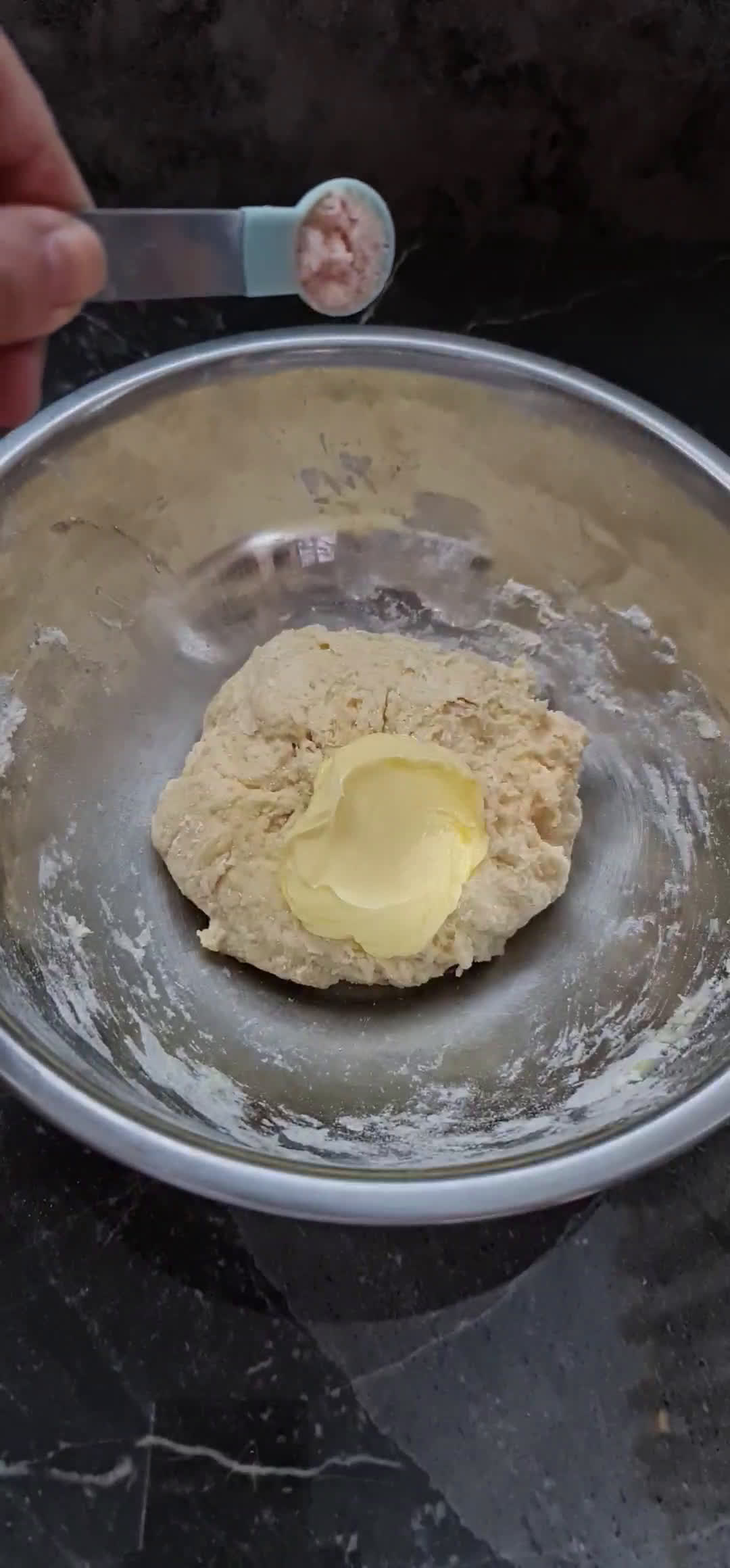 Foto langkah ke 2 dari resep Roti Kurma Aroma Kopi.