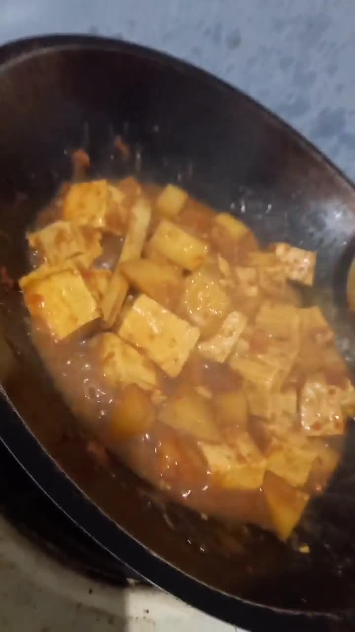 Foto langkah ke 6 dari resep Semur tahu kentang simple.