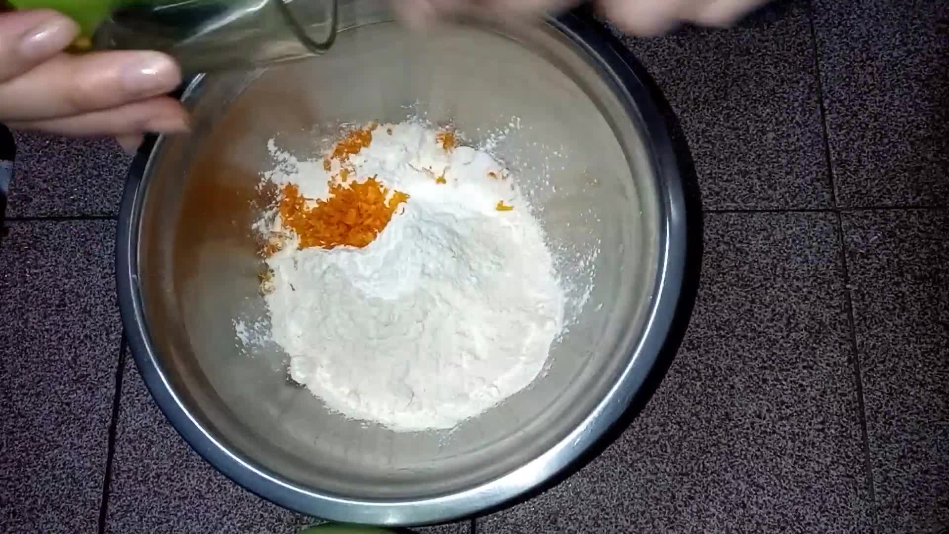 Foto del paso 4 de la receta: Budín de naranja esponjoso
