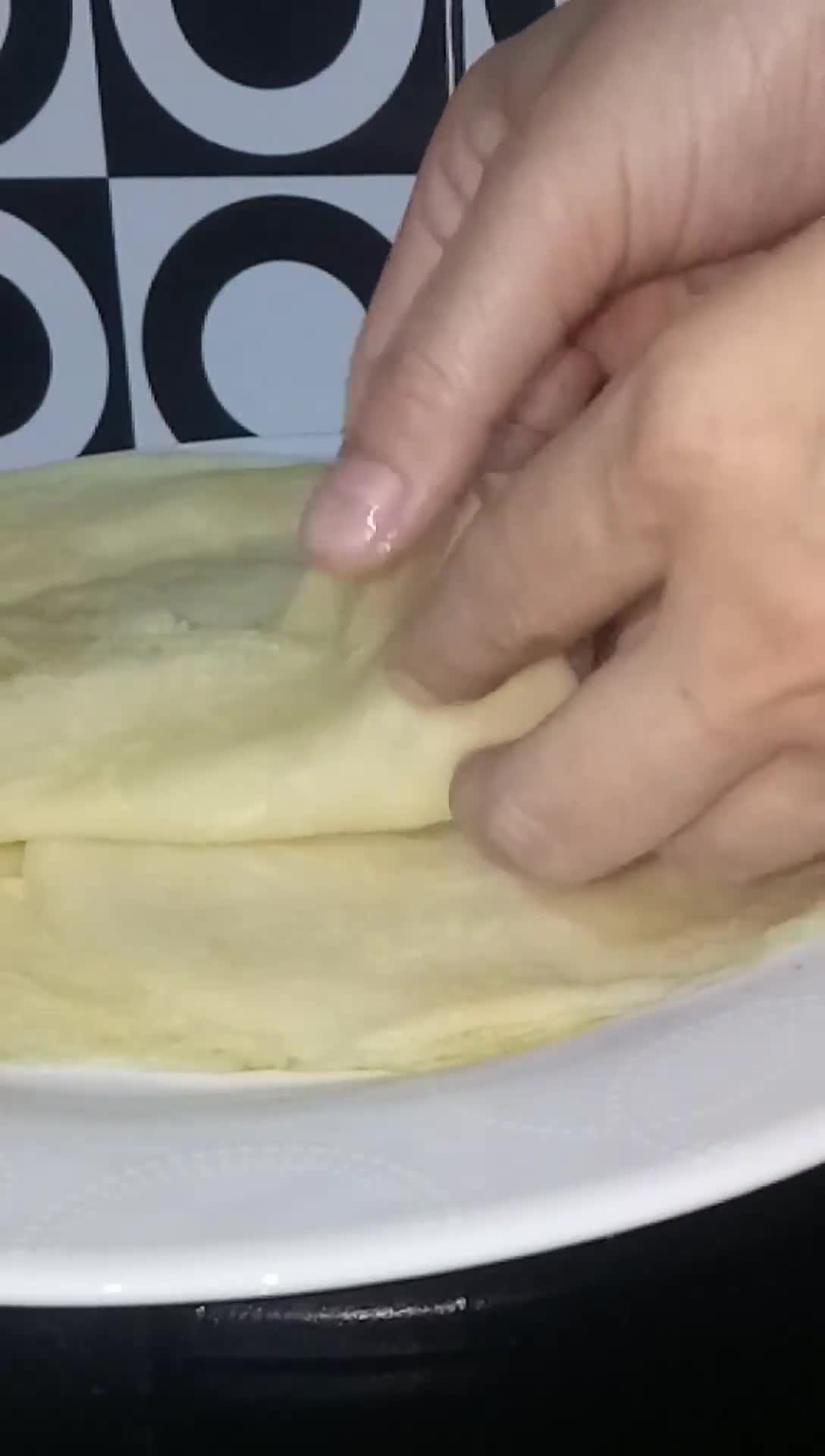 Foto langkah ke 10 dari resep Creamy Risoles Ragout (ayam dan wortel).