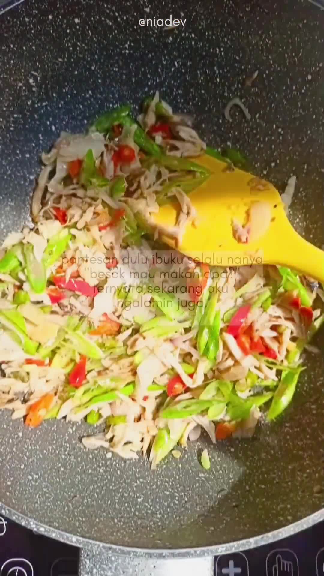 Foto langkah ke 3 dari resep Oseng cuek pedas.