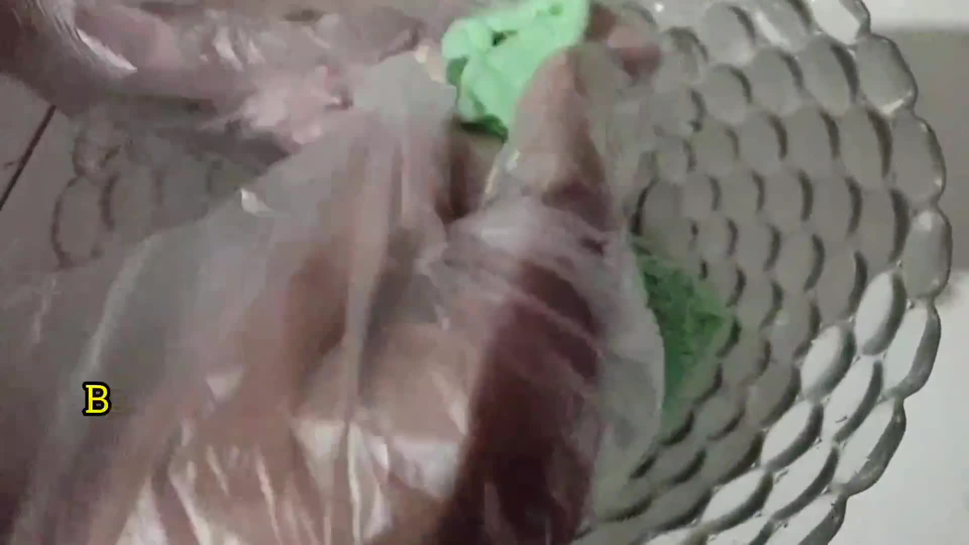 Foto langkah ke 5 dari resep Kue klepon tepung ketan isi gula merah (Lembut,manis, gurih).