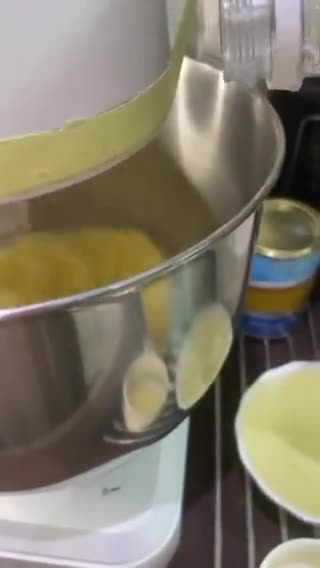صورة لخطوة 3 من وصفة كيكه عاديه