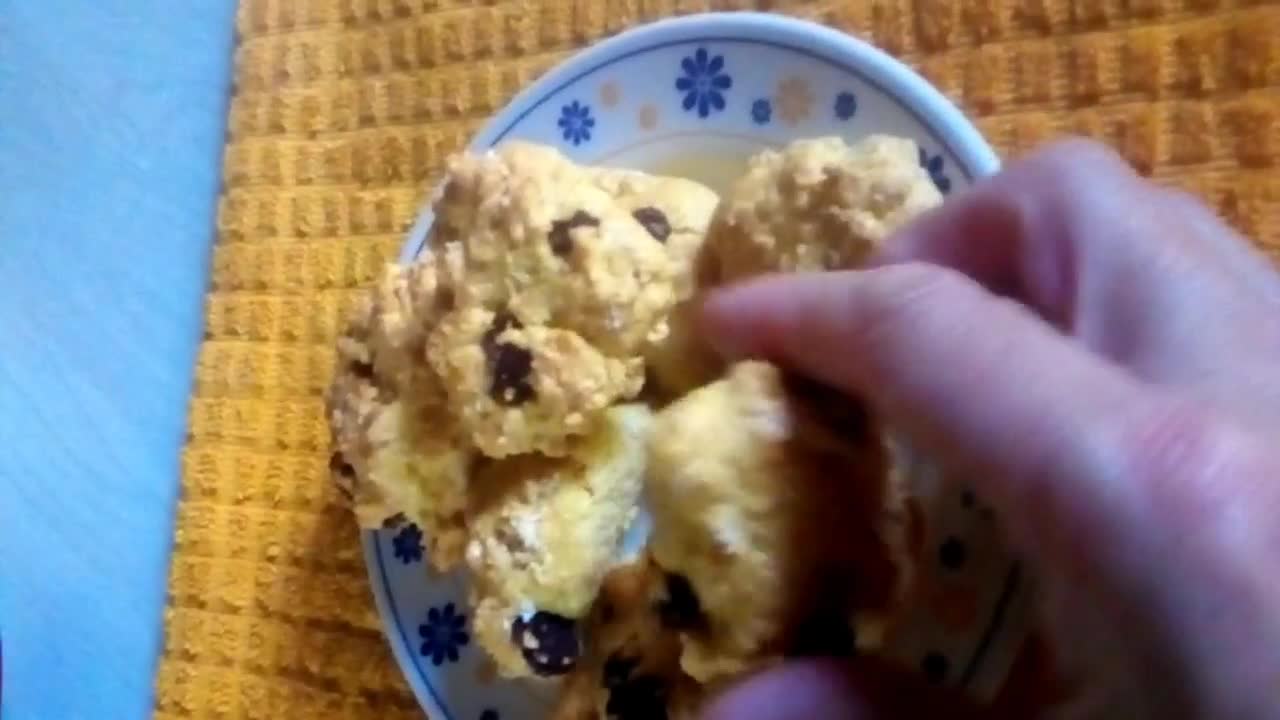 Foto del paso 4 de la receta: Galletas de maíz y pasas 🌽 😀 🫴🍇