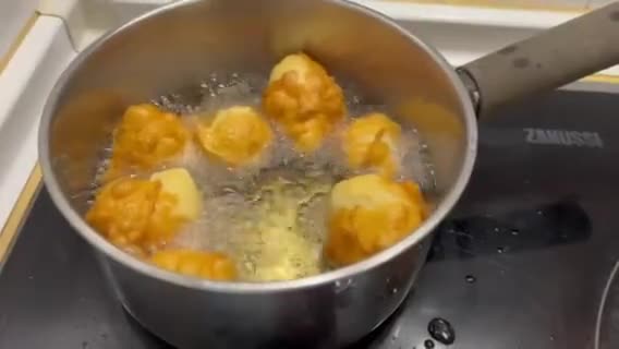 Foto del paso 5 de la receta: Buñuelos de nata sin lactosa (💯 por 💯 caseros)