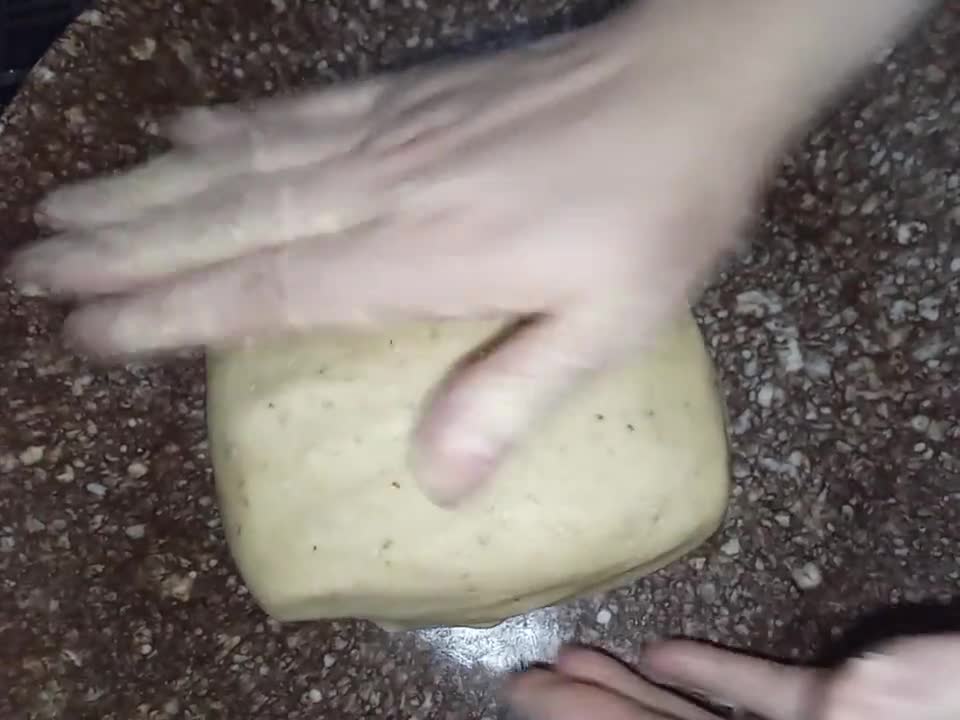 صورة لخطوة 4 من وصفة غريبية بالمكسرات