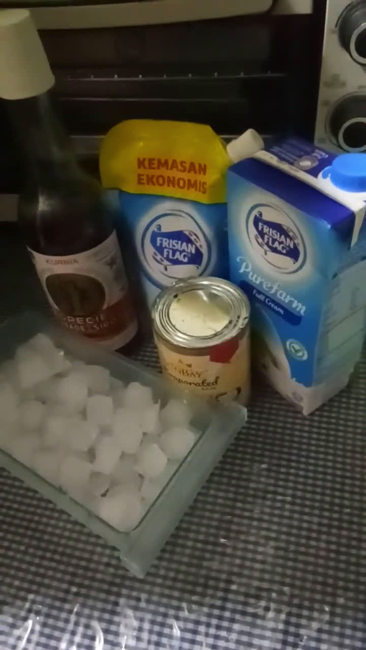 Foto langkah ke 1 dari resep Pink Lava ala Richeese.