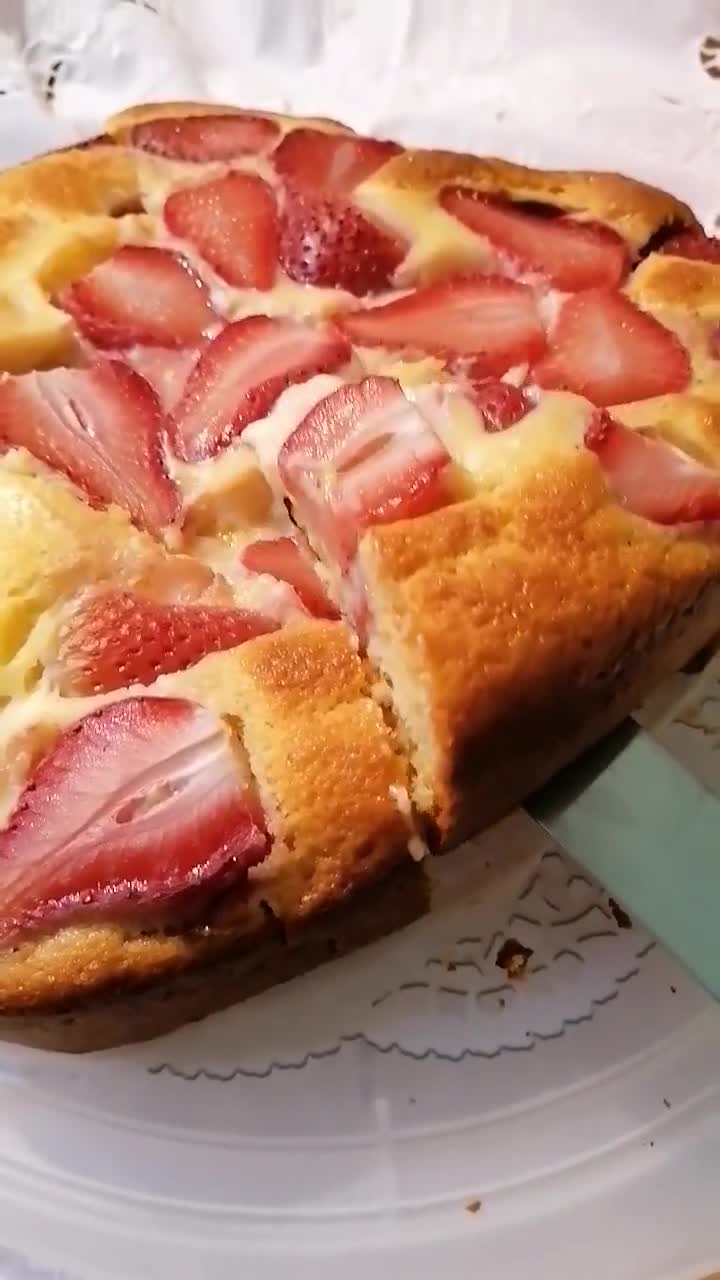 Foto del passaggio 4 della ricetta Torta alle fragole 🍓🍓🍓