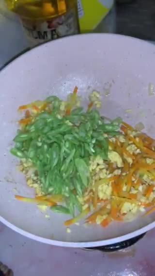Foto langkah ke 5 dari resep Orak arik sayur telur.