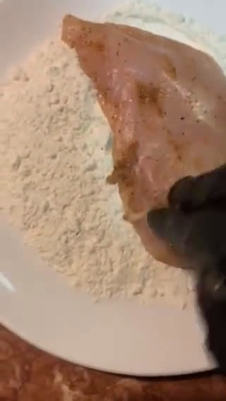 صورة لخطوة 3 من وصفة دجاج مع الفطر والبروكلي 🥦