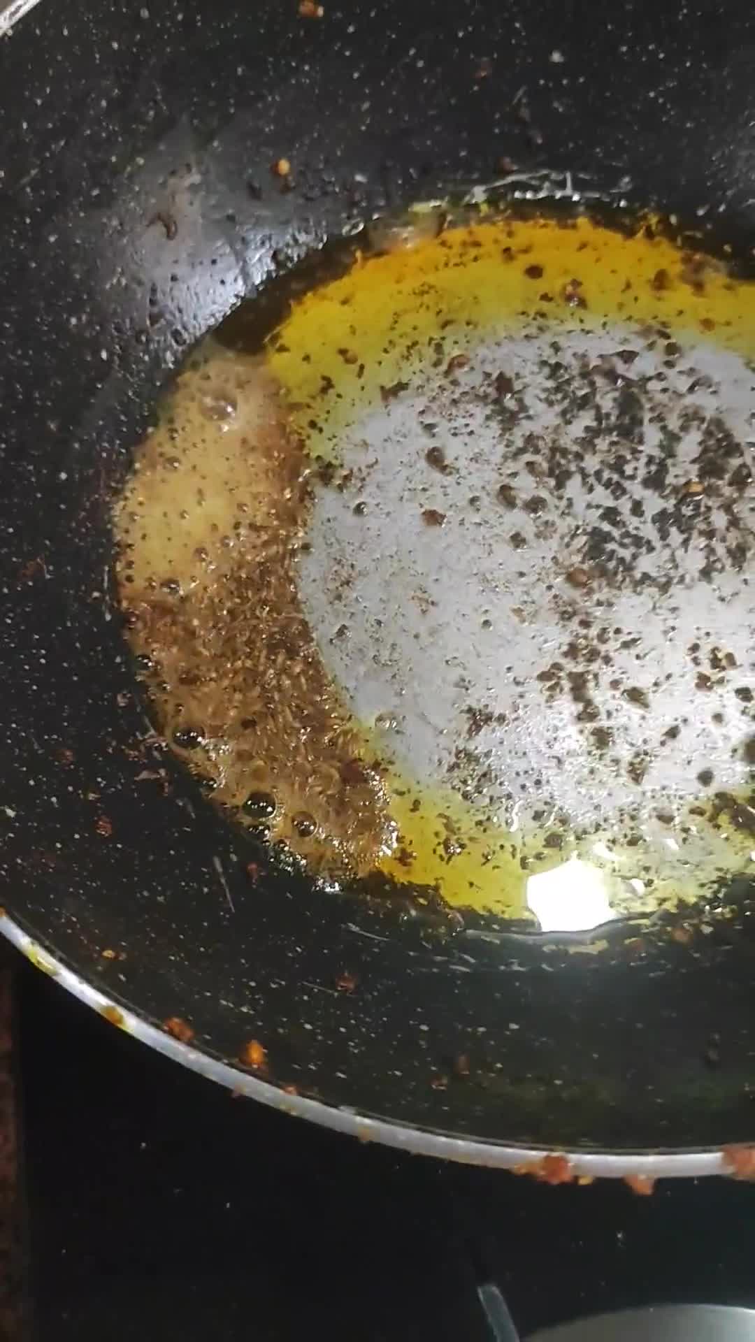 आलू शिमला मिर्च ग्रेवी(दही वाली) (Aloo Shimla Mirch in Dahi Gravy) रेसिपी चरण 3 फोटो