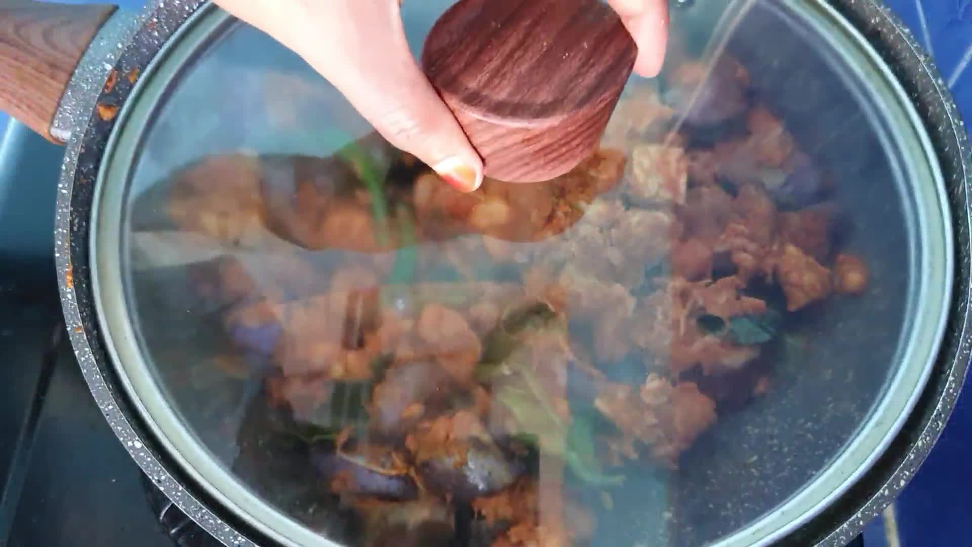 Foto langkah ke 4 dari resep Terong Ungu Tumis Rebon.