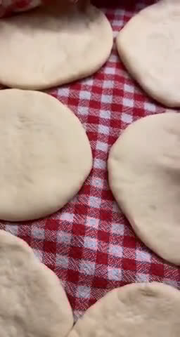 صورة لخطوة 4 من وصفة الخبز العربي