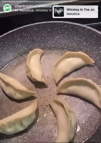 Foto del paso 6 de la receta: Gyozas de Reina Pepiada