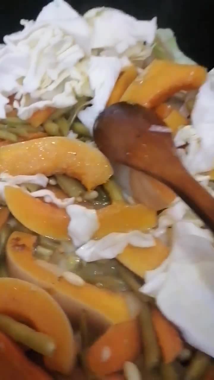 صورة لخطوة 3 من وصفة رز صيني بالخضار