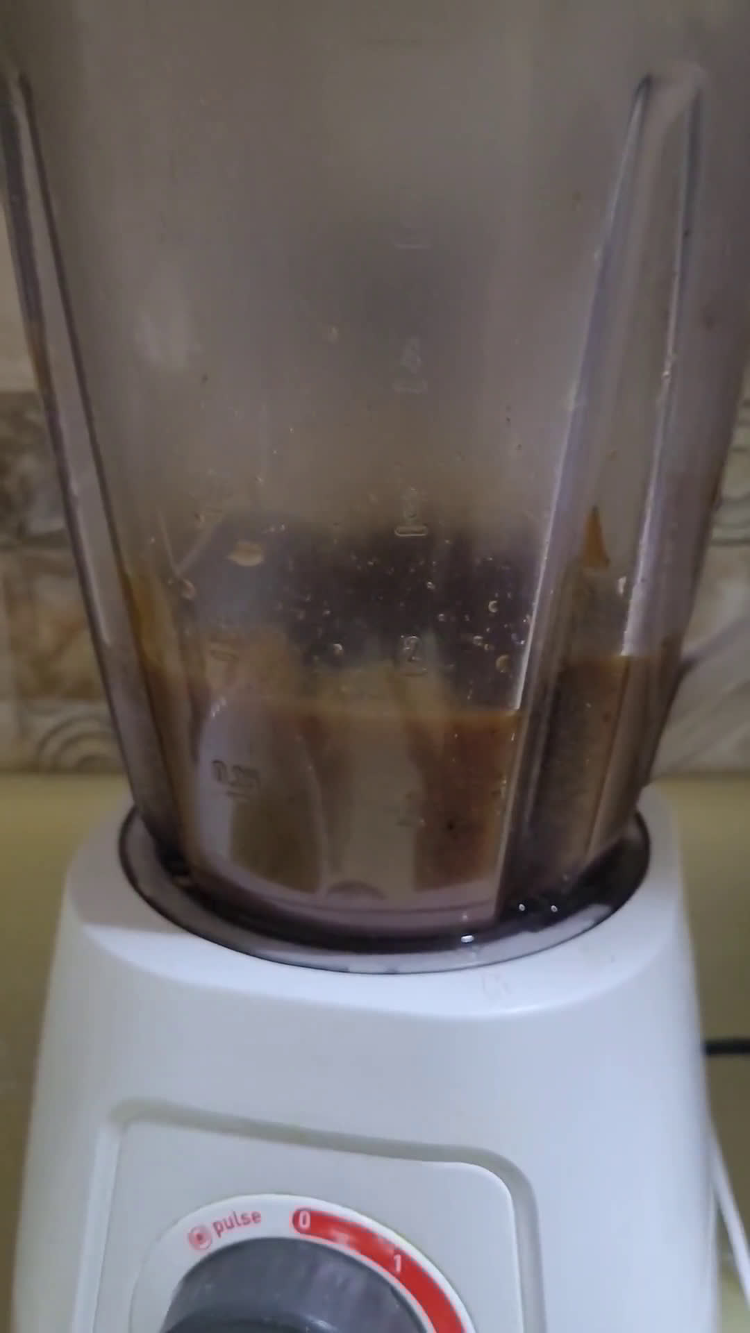 A picture of step 2 of Imli khajoor ki chutney.