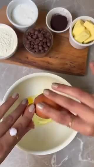 صورة لخطوة 1 من وصفة براونيز - Brownie bites