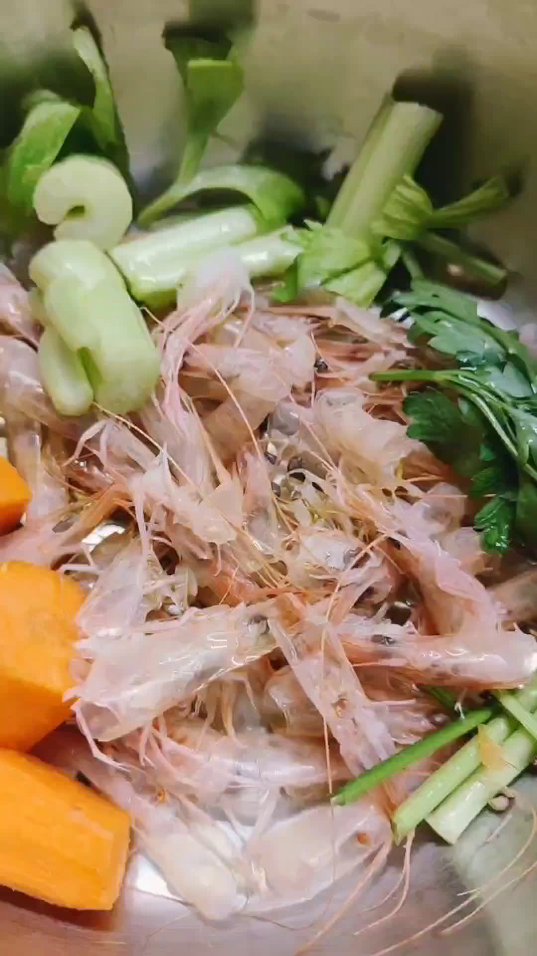 Foto del passaggio 2 della ricetta Paella di pesce