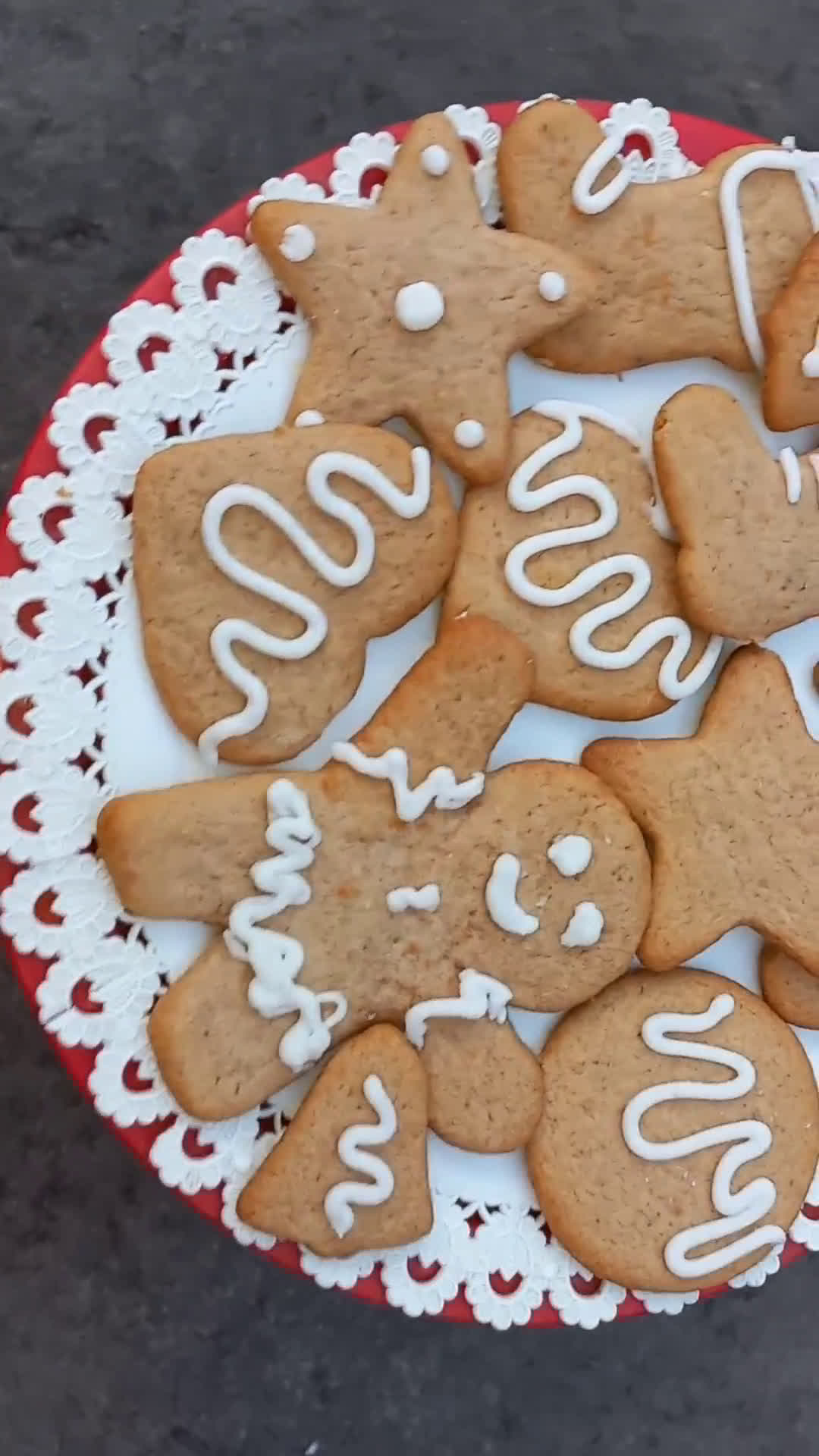 Foto del paso 6 de la receta: Galletitas de jengibre y canela navideñas
