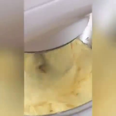 Foto langkah ke 8 dari resep Butter Cake Tapai Singkong.