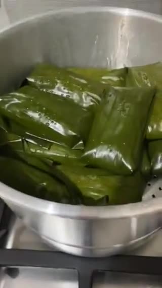 Foto langkah ke 9 dari resep Nagasari Pisang bungkus daun.