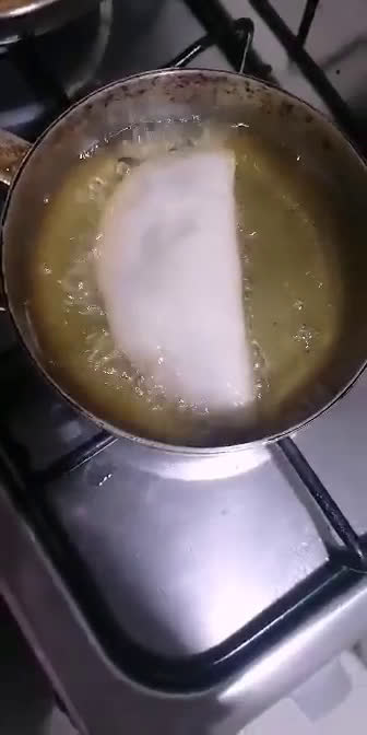 Foto del paso 6 de la receta: Empanadas de carne desmechada