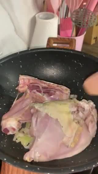 Foto langkah ke 2 dari resep Sop ayam jahe sederhana.