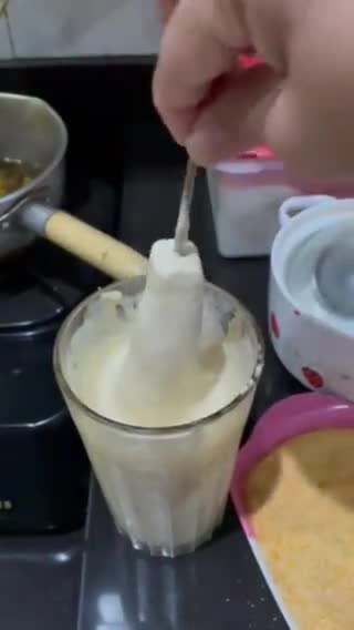Foto langkah ke 2 dari resep 130- Sate sosis keju/corn dog (yackikuka).