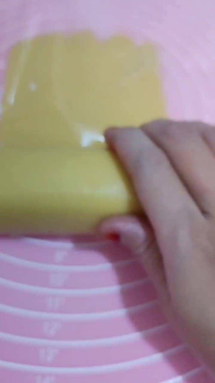 Foto langkah ke 5 dari resep Watermelon Butter Cookies.