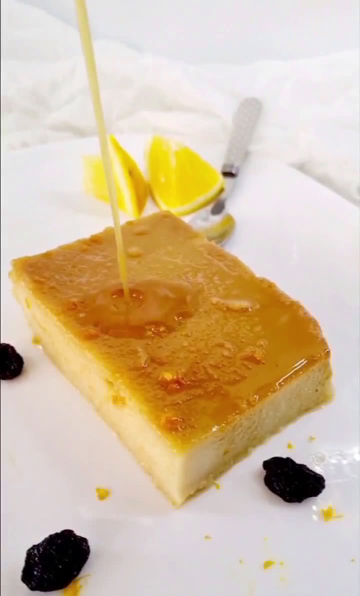 Foto del paso 4 de la receta: Pudín de pan con pasas