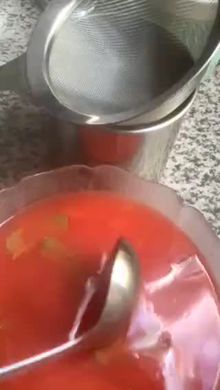 Une image de l'étape 7 de Jus de 🍓 fraises citron 🍋 menthe fraîche 🍃.