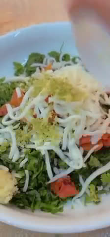 صورة لخطوة 2 من وصفة دجاج محشي بالسبانخ