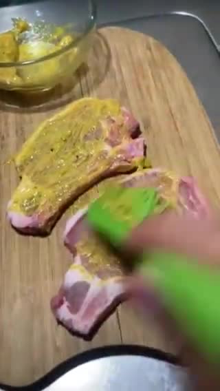Foto del paso 2 de la receta: Puerco 🐷 a la mostaza con ajo