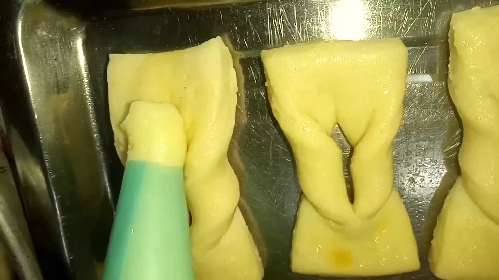 Foto del paso 12 de la receta: Facturas hojaldradas con grasa