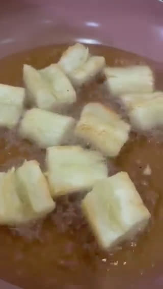 Gambar langkah 3 resipi 👩‍🍳Fried Cassava Angola🇦🇴.