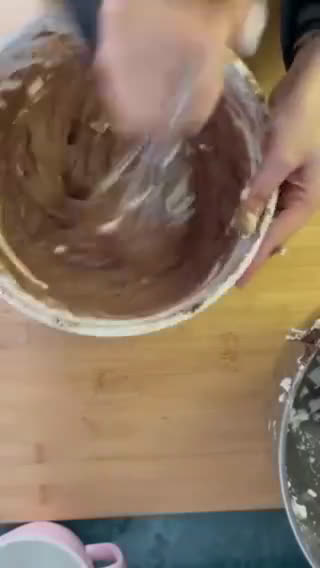 Foto del paso 3 de la receta: Pastel de chocolate sin harinas y sin azúcar