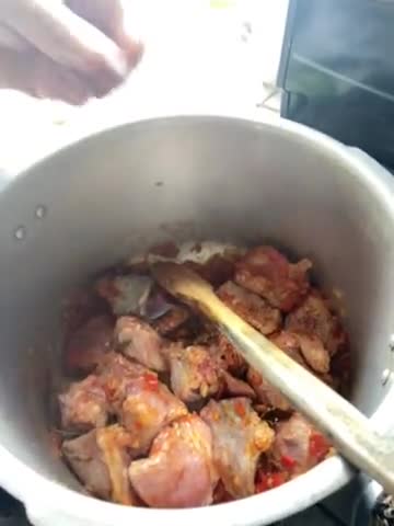 Foto del paso 6 de la receta: Guiso de cerdo y res