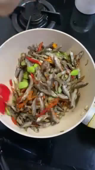 Foto langkah ke 5 dari resep Ikan Bilis Cabe Garam + Pete.