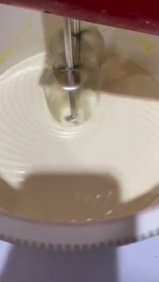 Foto langkah ke 1 dari resep Bolu Singkong Kukus.