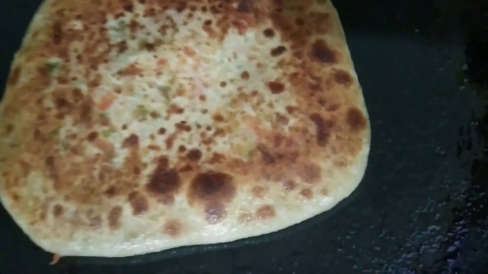 चीज़ वैजी पराठा (Cheese Veggies Paratha recipe in Hindi) रेसिपी चरण 10 फोटो