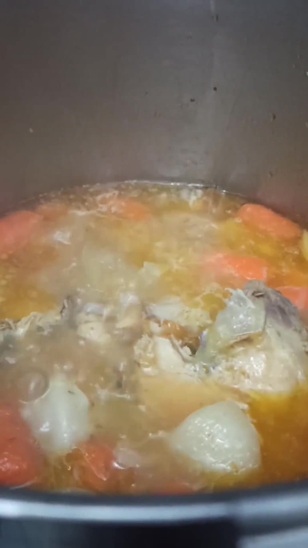 Foto del paso 3 de la receta: Caldo de pollo