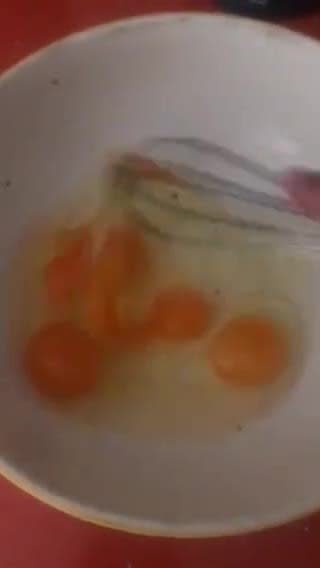 Foto del paso 4 de la receta: Tortilla con cebolla