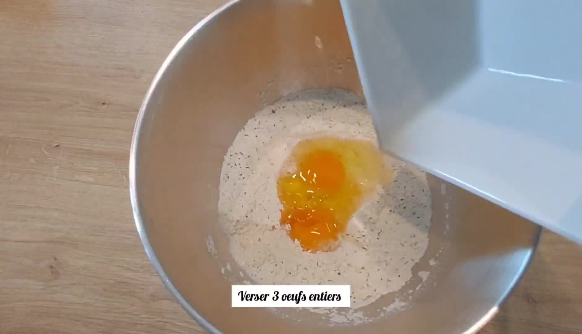 Une image de l'étape 2 de Minis Cakes Pruneaux Lardons et mozzarella.