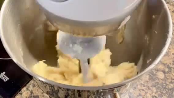 Foto del paso 3 de la receta: Empanadillas de anís rellenas con dulce de Boniato