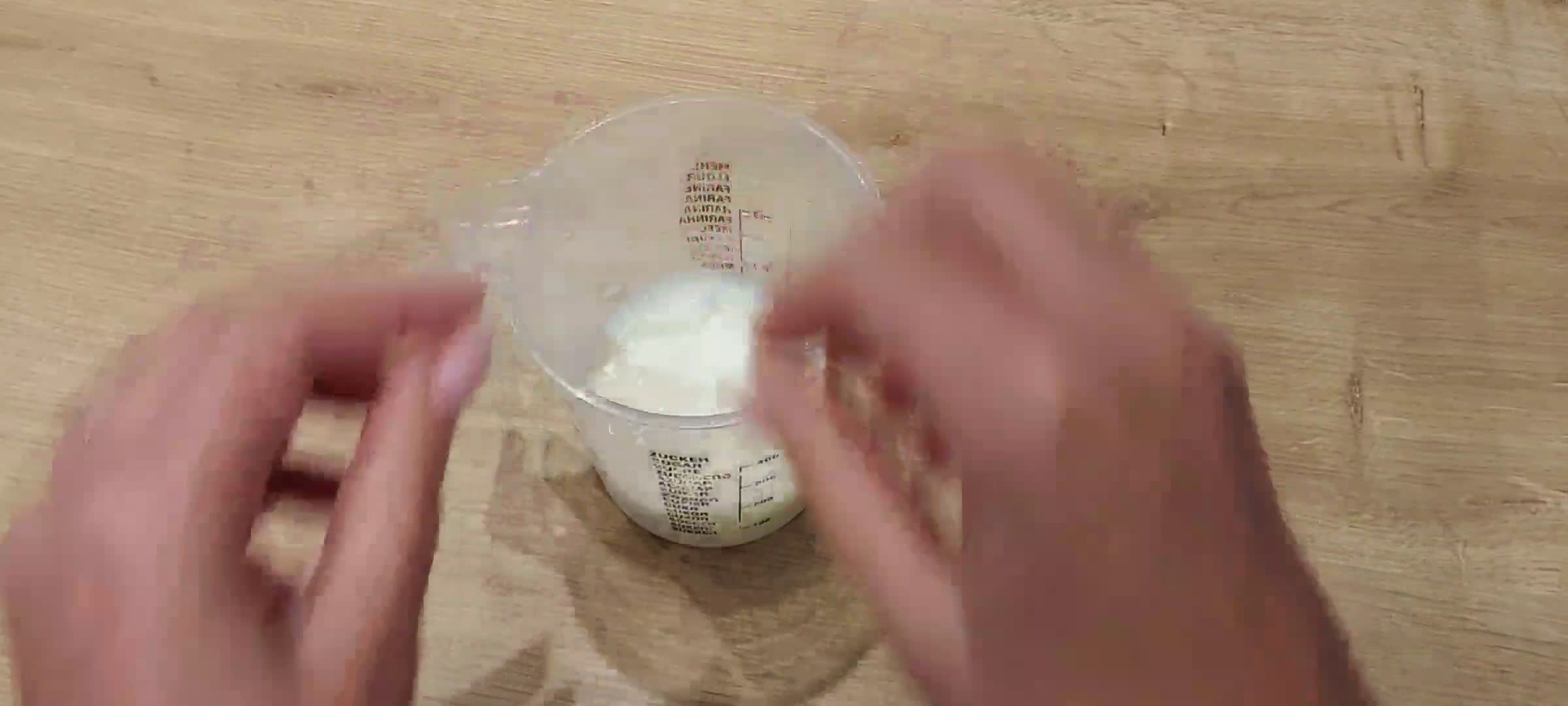 Une image de l'étape 1 de Véritable gaufres de Liège, recette de i Cook Masterclass.