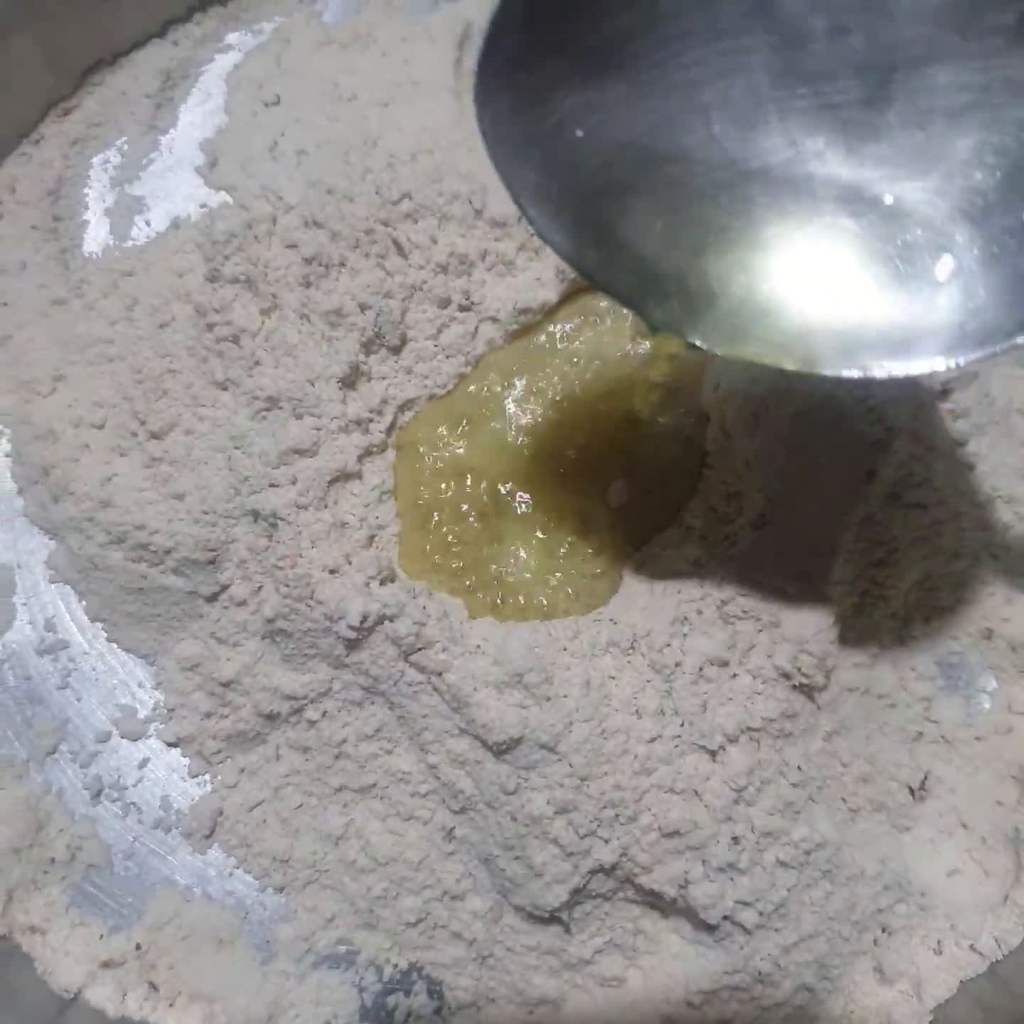 તીખા શક્કરપારા (Tikha shakrpara recipe in Gujarati) રેસીપી સ્ટેપ4ફોટો
